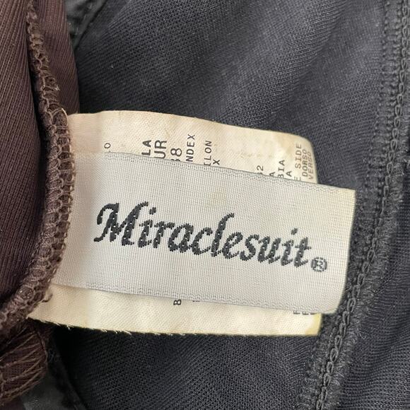 Miraclesuit Women's Chocolate Brown One Piece Swimsuit Size 8 Vintage Minimalist - Picture 3 of 4